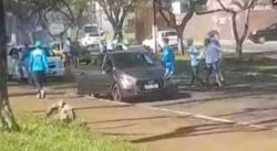 imagem-mostra-momento-em-que-dois-torcedores-sao-atropelados-em-confusao-antes-de-jogo-entre-ponte-preta-e-londrina;-video